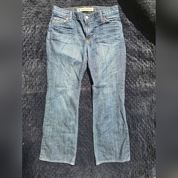 Gap Low Rise Bootcut Jeans Size 8A - Picture 1 of 5